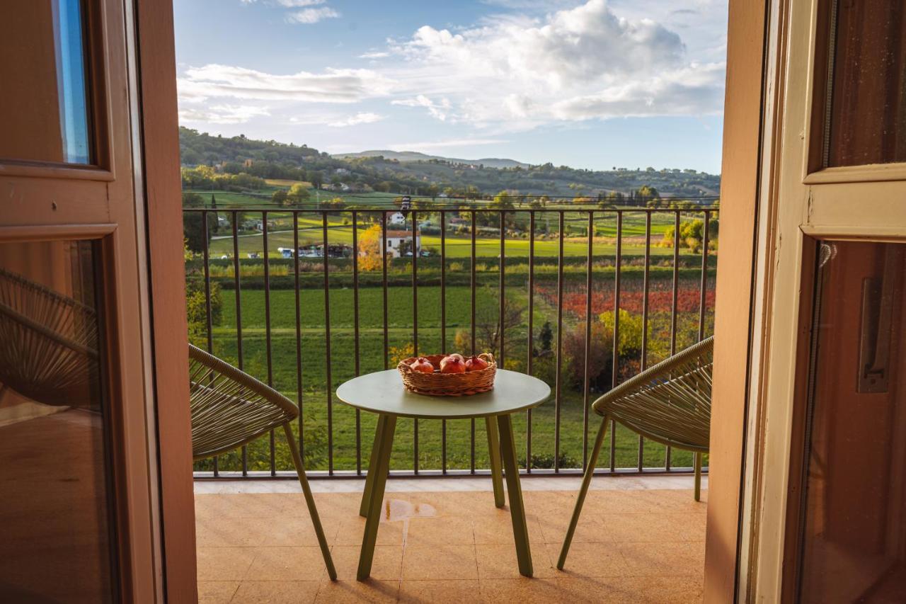 Casa Di Nonna Hotel Беваня Екстериор снимка